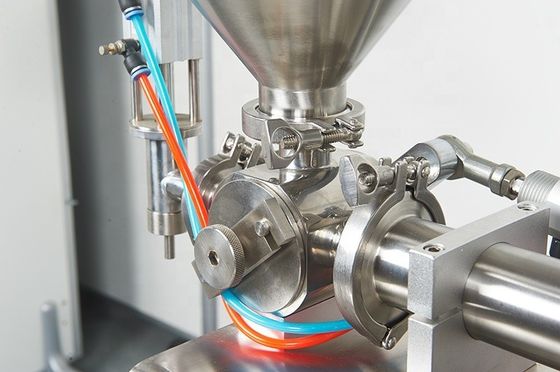 Máquina eléctrica semiautomática de llenado de pasta con doble cabeza para bebidas de jugo