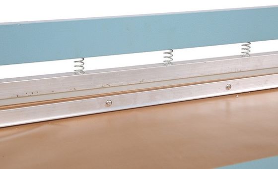 Máquina de sellado de bolsas de plástico neumáticas de 60 cm para bolsas de 80 cm