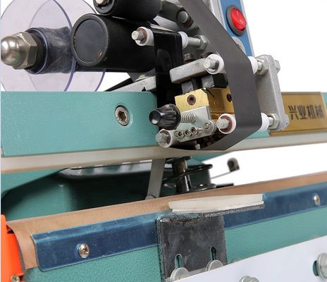 Material de embalaje Máquina de sellado con pedal de pie PFS-450*1 de plástico para batas médicas