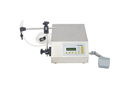 Máquina de llenado de líquido CNC pequeña semiautomática compacta para champú de bebidas perfumadas